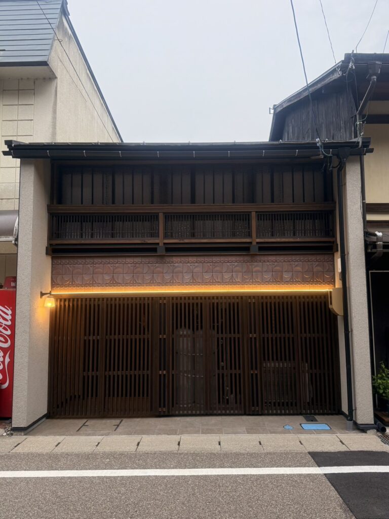郡上　一棟貸しのお宿　水と翠