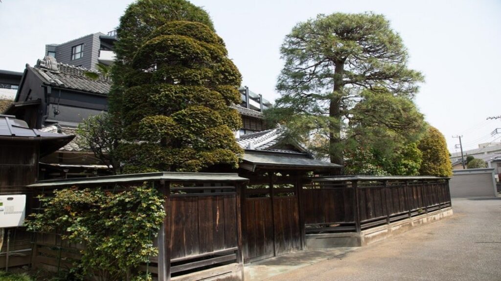 丹徳庭園　川越の旧家を　贅沢に庭ごと一棟貸しで／民泊