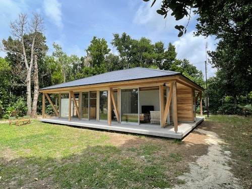 ＳＨＩＮＭＩＮＫＡ　Ｖｉｌｌａ　ＪＡＮＡＤＯ（久米島）　＾
