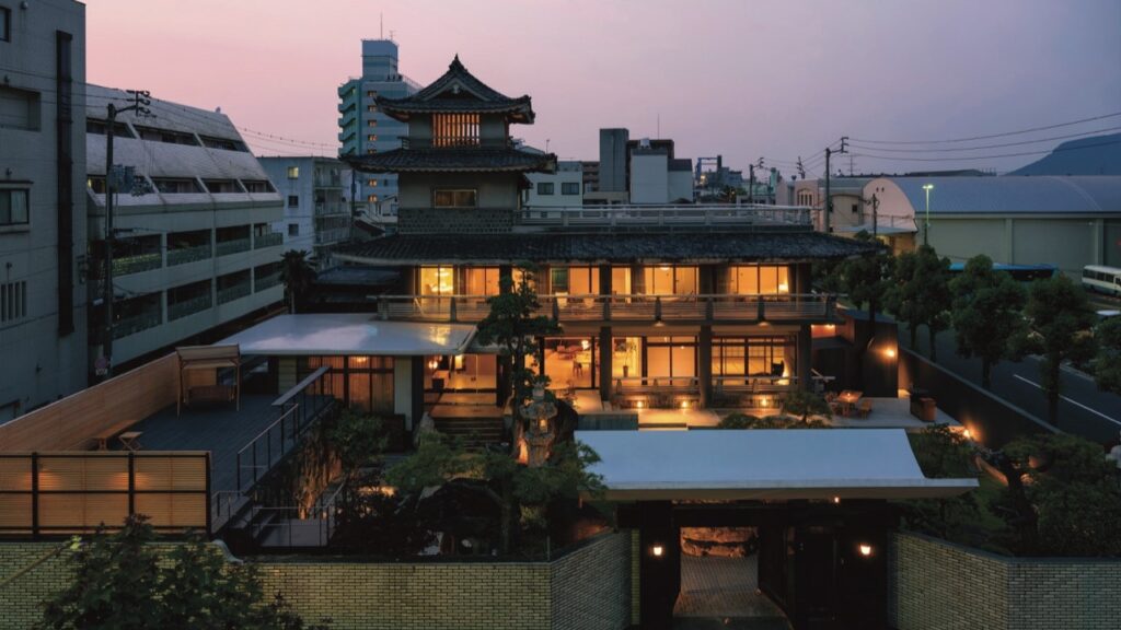 穴吹邸