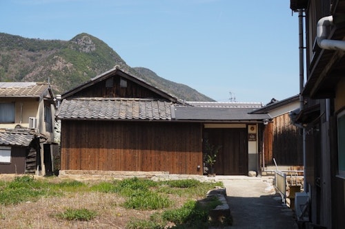 岡邸　＾