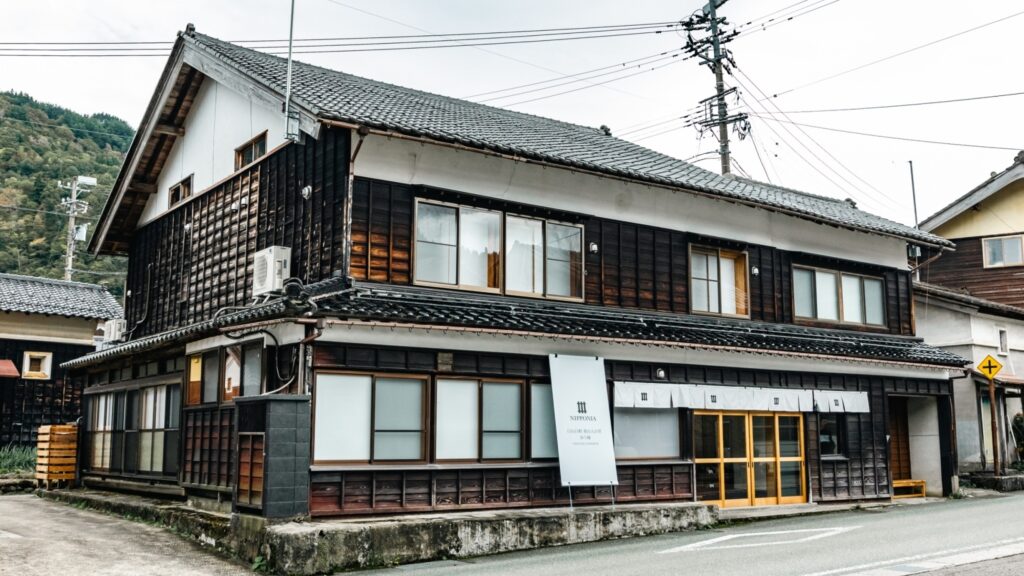 ＮＩＰＰＯＮＩＡ　白山白峰　奥山人の里　ゆう棟