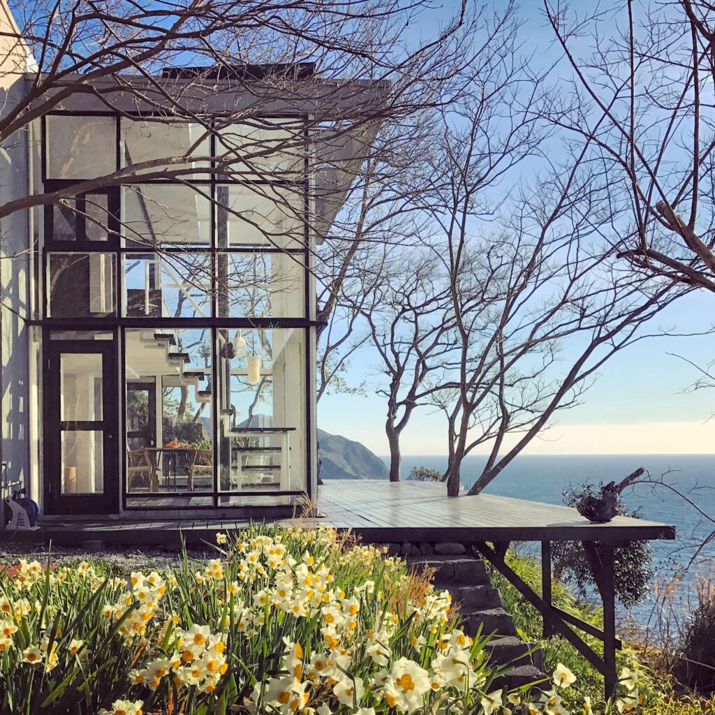 Ｉｚｕ　Ｃｌｉｆｆ　Ｈｏｕｓｅ