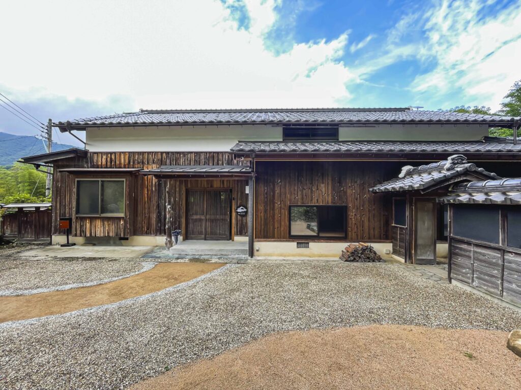 Ｔａｋｅｄａ　Ｂａｓｅ　Ｉｎｎ（タケダベイスイン）