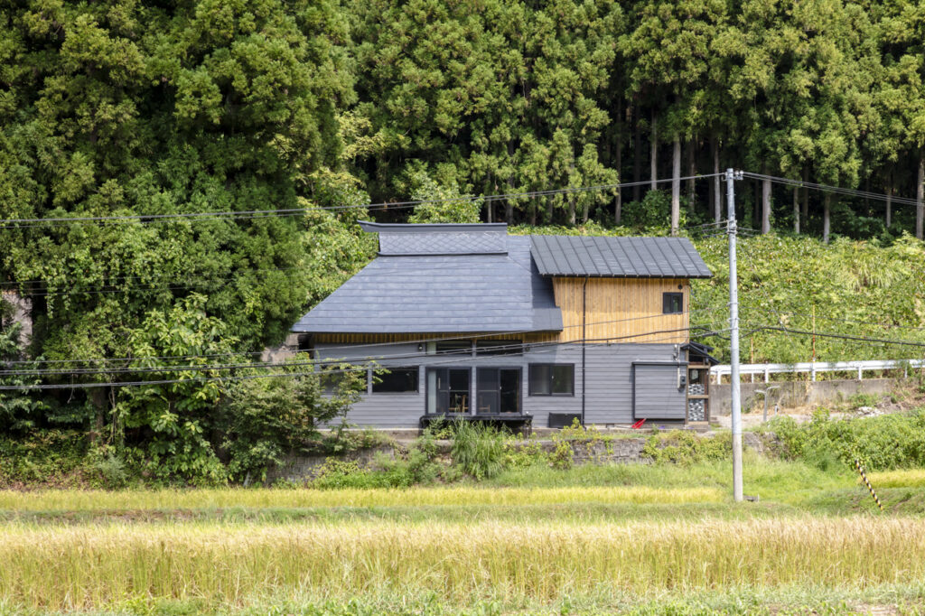 ＡＫＩＹＡＴＯ　奥阿賀七名庵　らくら
