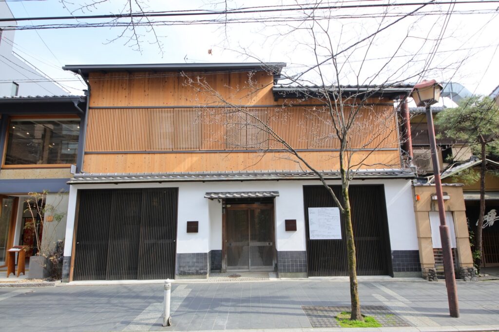 Ｈｏｔｅｌ　ＶＭＧ　Ｋｙｏｔｏ　鴨川（旧：ＨＯＴＥＬ　ＶＭＧ　ＲＥＳＯＲＴ　ＫＹＯＴＯ　了以棟）